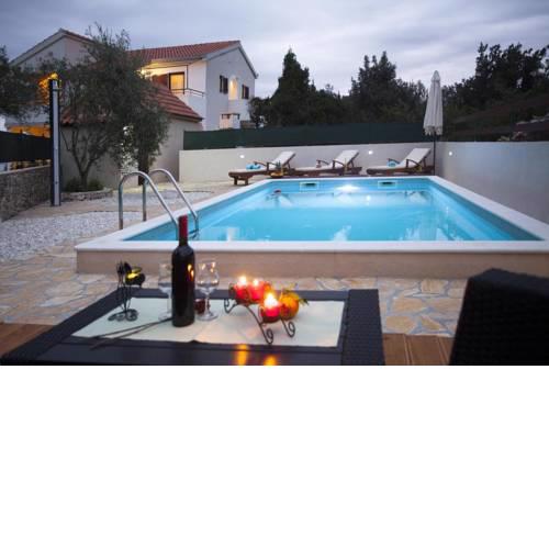 Holiday house with a swimming pool Razanj, Rogoznica - 16182