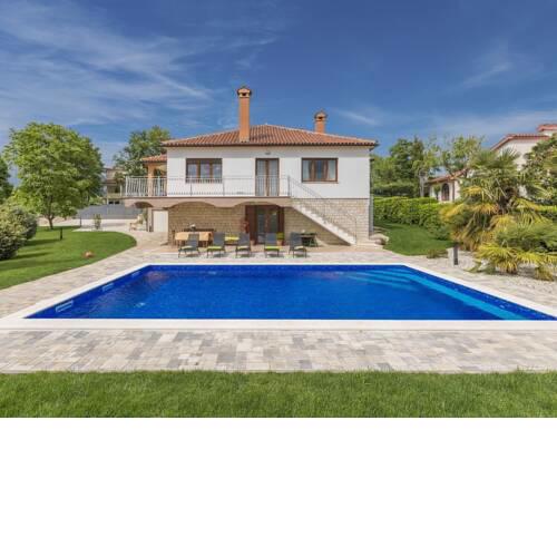 Holiday house with private pool and garden in Nova Vas, near Porec