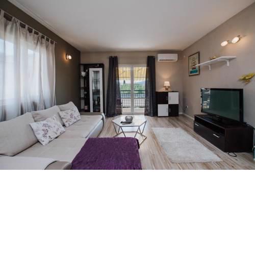 Holiday house with WiFi Trogir - 12152