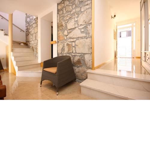 Holiday House CASTELL ANDREIS