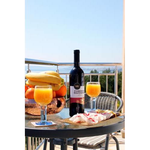Holiday Sea View Apartment