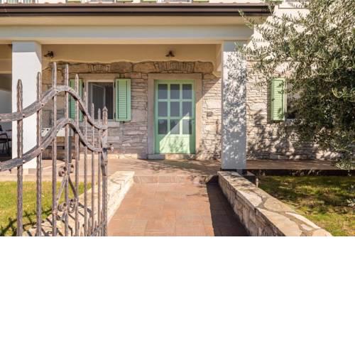 Holidayhome with 2 separate flats and private Pool (4774)