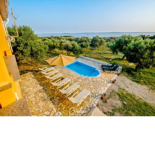 Holliday Home Stani
