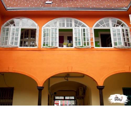 Hostel Na putu