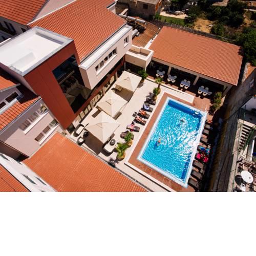 Hotel Borovnik