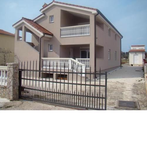 House and Apt. in Pula/Istrien 27345