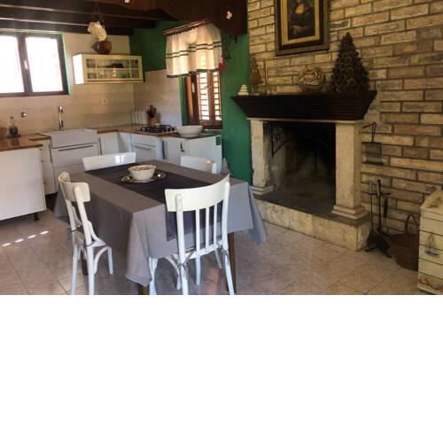 House for couples,peace and quiet solar energy , no electricity 220v