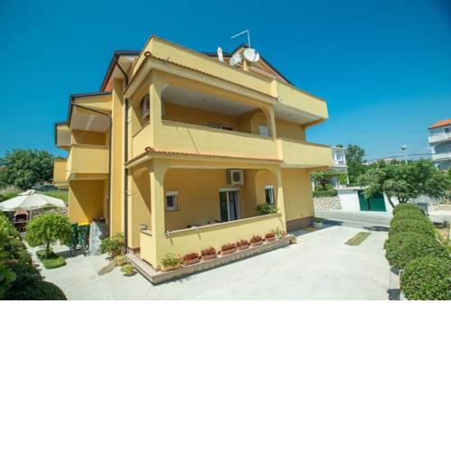 House Lopar (73)