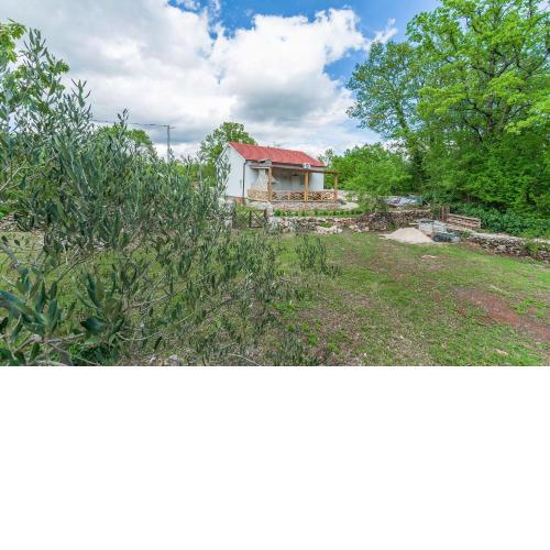 House Mali dvori