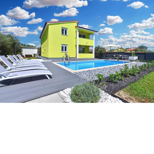 House Marijana 2115