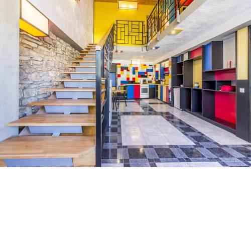House Mondrian