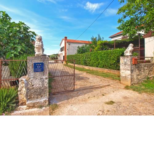 House Monteci 1378