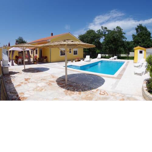 House Oliva, Sveti Kirin