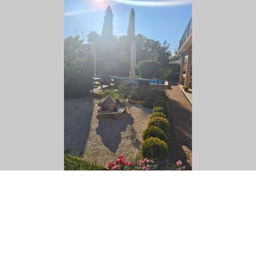 House Pecina with Pool and jacuzzi