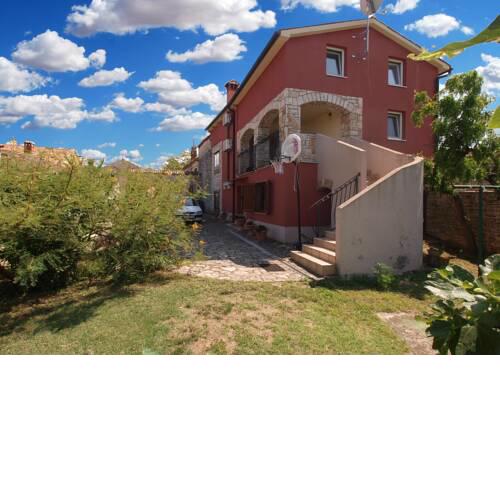 House Peroj 705