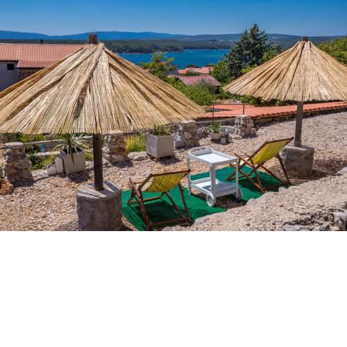 House Rustica with private garden and parking
