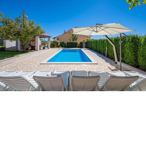 House Semy with private pool