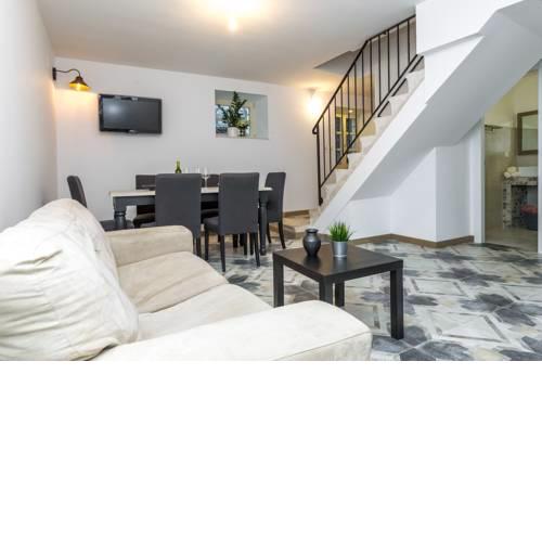 House "Vesela"