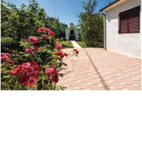 House with pool near Split