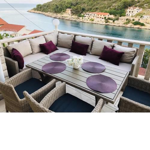 HVAR BEACH VILLA