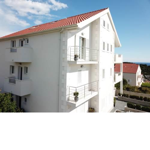Hvar de luxe apartments 1