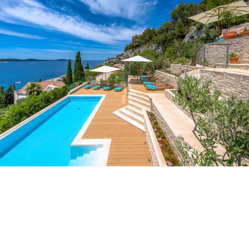 Hvar Villa Sleeps 14 Pool Air Con WiFi