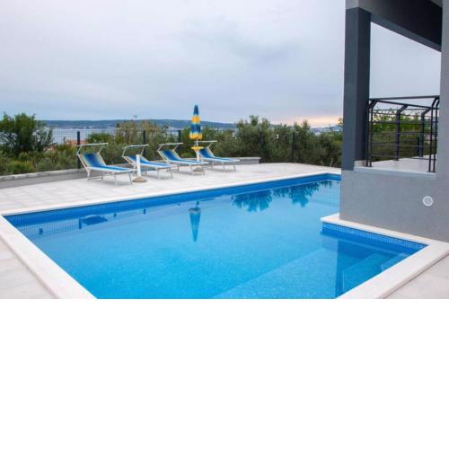 Intimate secluded Luxury Villa Cambello, GORGEOUS SEA VIEW