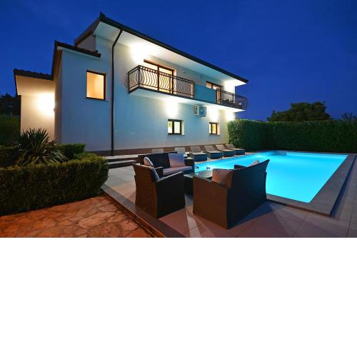 Intimna Villa Bisko