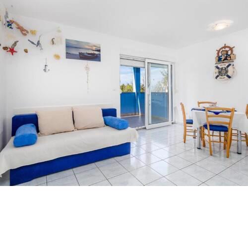 Inviting Apartment in Mandre with Terrace