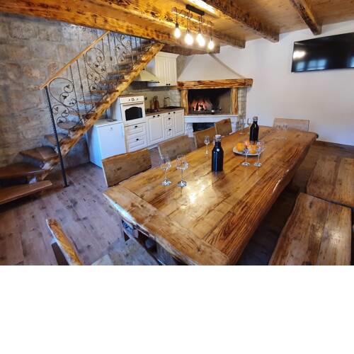 Island Escape - Renovated Old Stone House