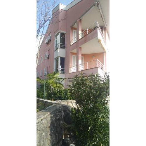 Issa Apartman