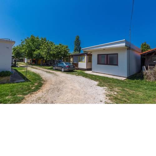 Ivan apartment near beach