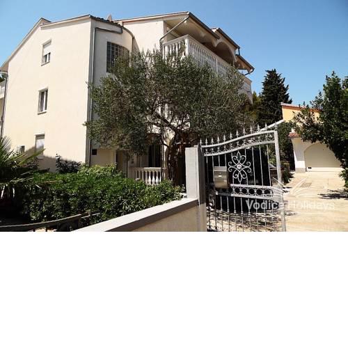 Ivana Gundulica 8A Apartment Amelia
