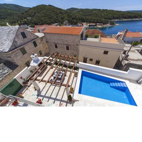 Janus Villa