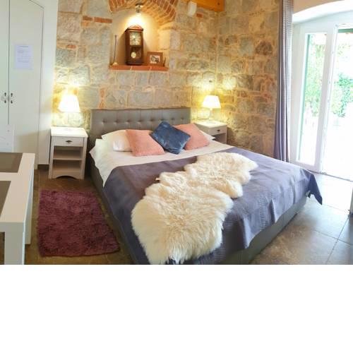 Jes boutique rooms