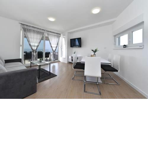 Jozy 2 modern sea view apartment