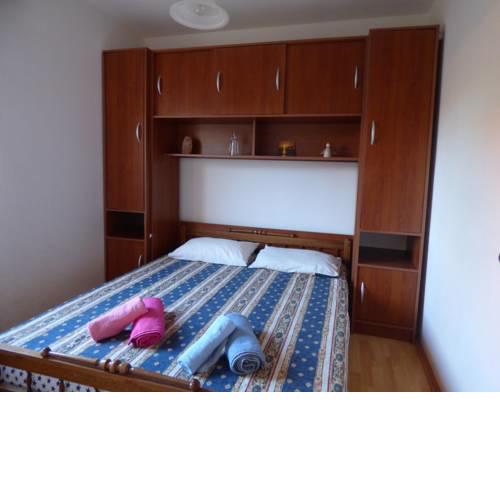 Jules apartment Vir