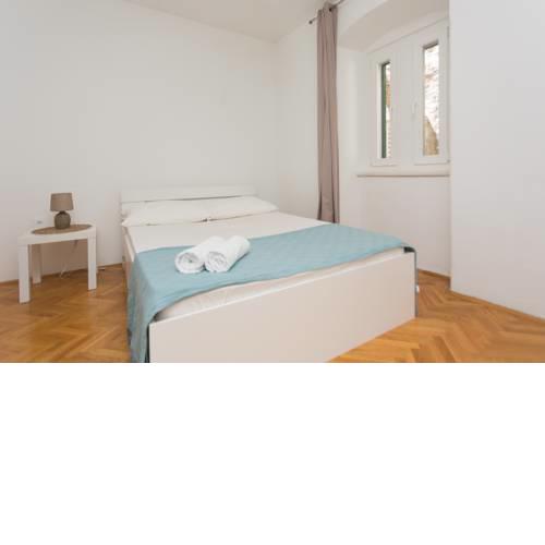 Kaja Apartment