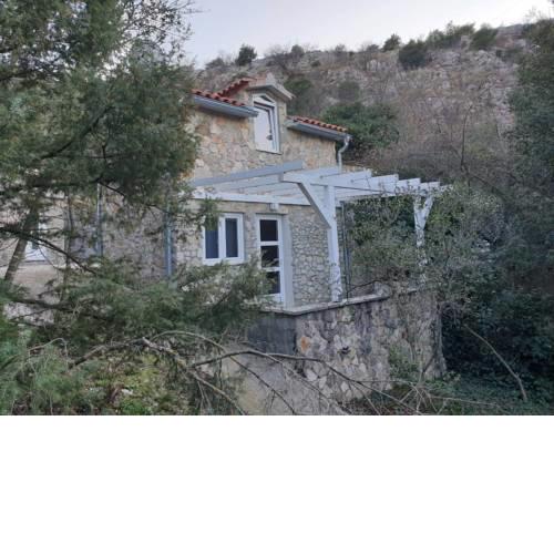 Kamena kuća Vidrovača