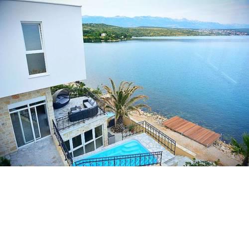 Kapetan stan Villa Sleeps 8 Pool Air Con