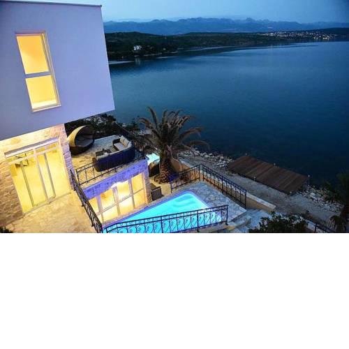 Kapetan stan Villa Sleeps 8 Pool Air Con