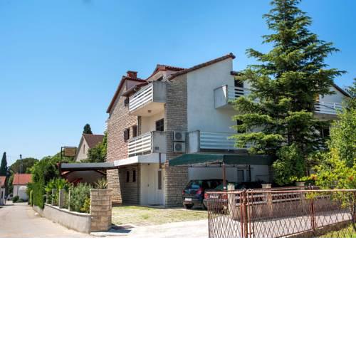 Kastel Apartments