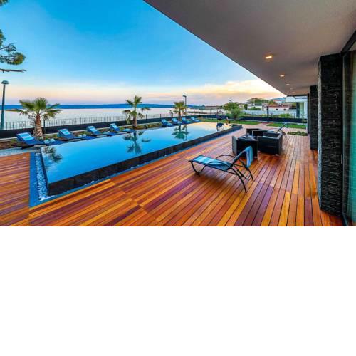 Kastel Stari Villa Sleeps 15 with Pool Air Con and WiFi