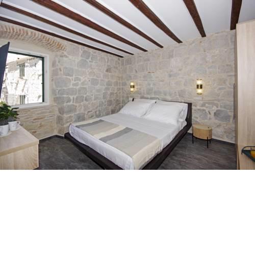 KiKa Luxury OldTown Apartment
