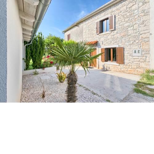 Kika Holiday Home