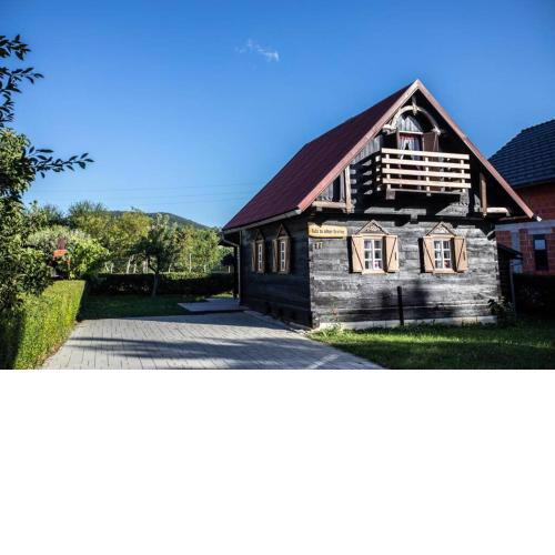 KućA na obali Jezera Sabljaci.