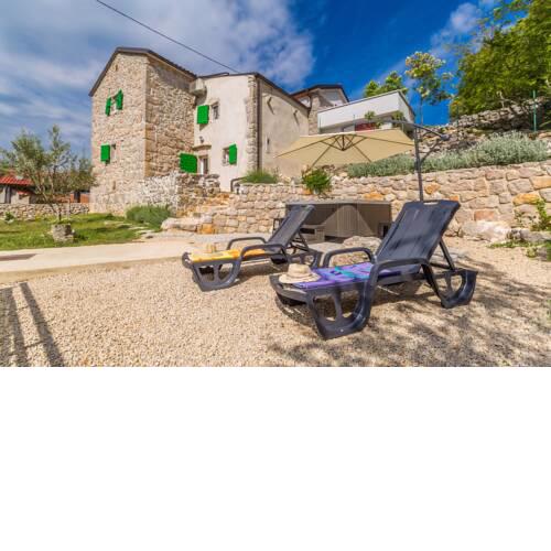 Kuća za odmor Ana with jacuzzi