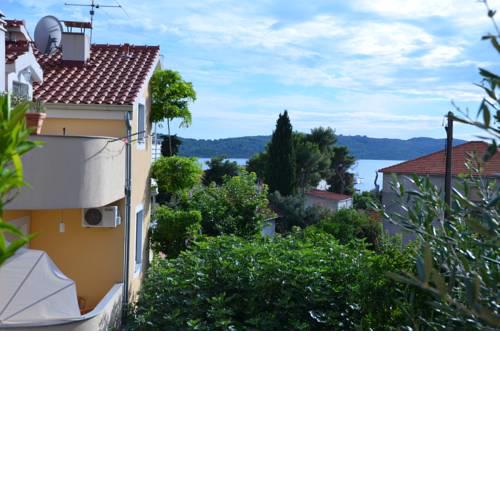 Lady Iva Apartment