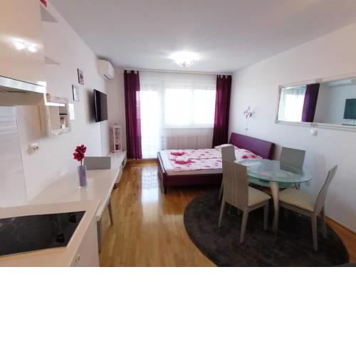 Lanterna Apartment