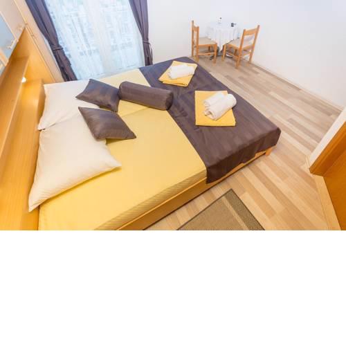 Lanterna Rooms
